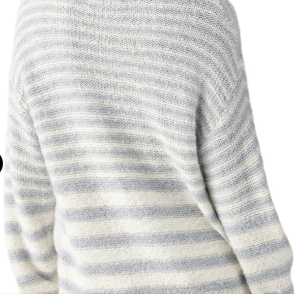 SanctuaryWomen's Fuzzy Long-Sleeve Tunic Sweater Size: Small - Picture 4 of 9